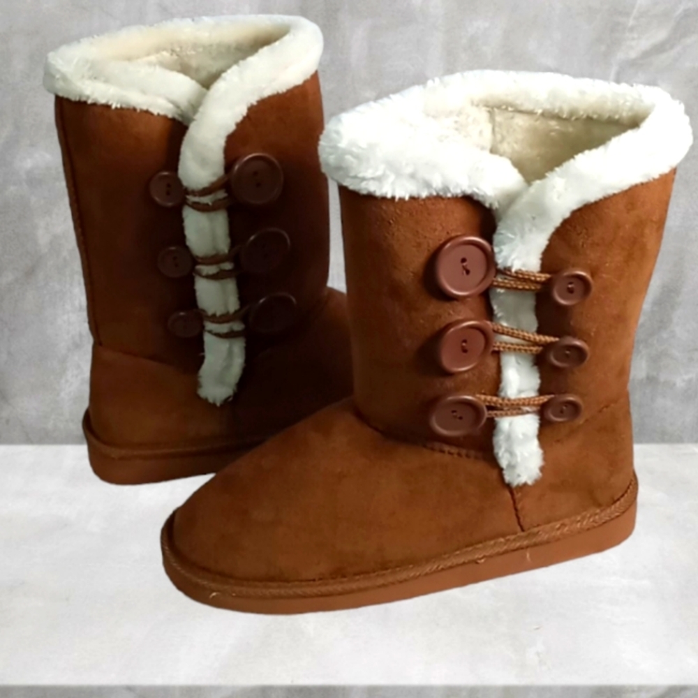NEW boots suade like material size 6 brown